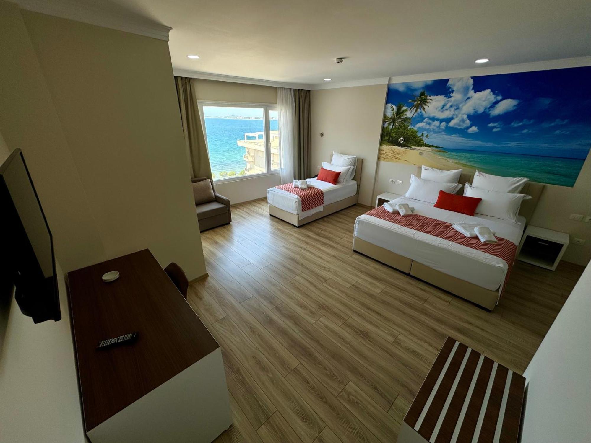 Hotel Britania Vlore Luaran gambar
