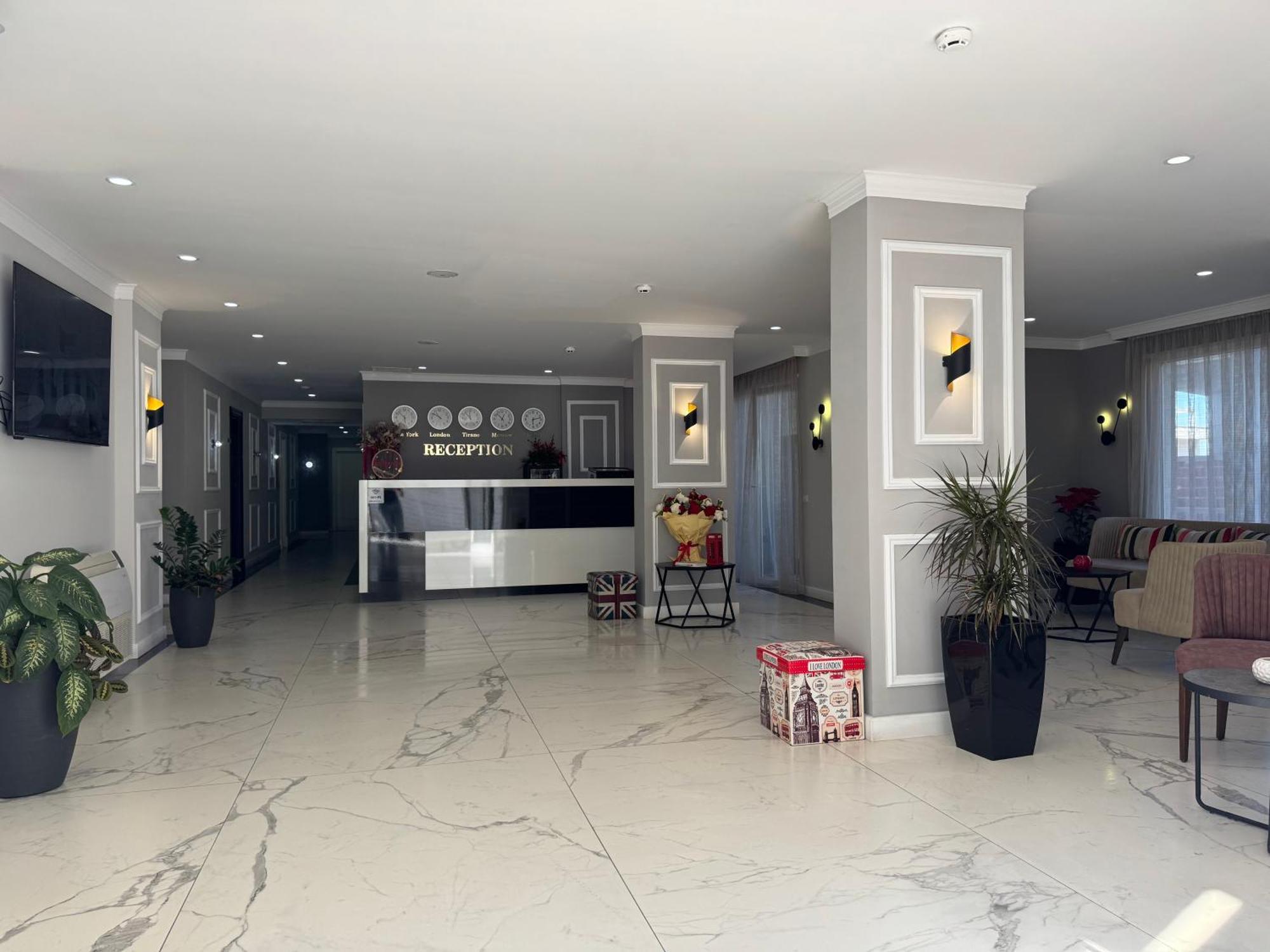 Hotel Britania Vlore Luaran gambar